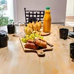 Holiday home La Parenthese En Provence Vallabregues