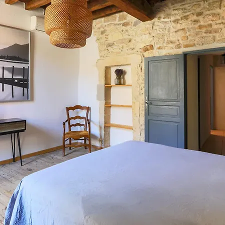 La Parenthese En Provence Nyaraló *