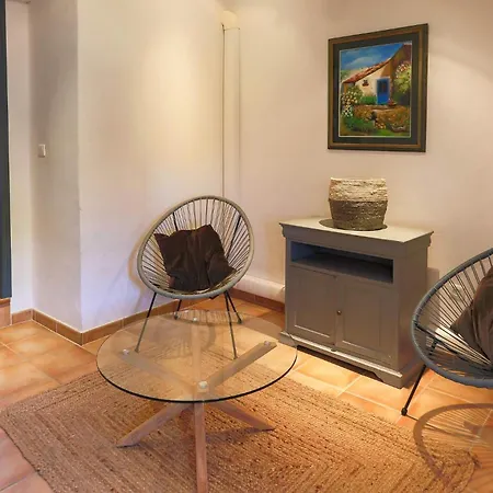 La Parenthese En Provence *